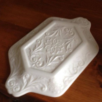 milk glass sugar and tray - i'm guessing the creamer is missing? - Glassware