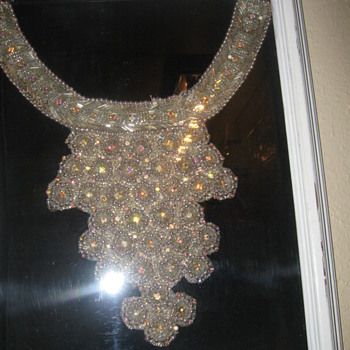 Jeweled necklace ....... - Costume Jewelry