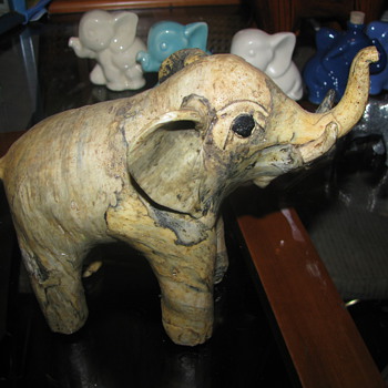Elephant figure - Animals