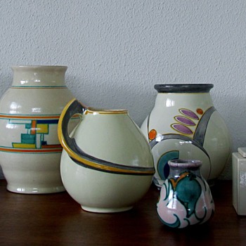 Velsen aardewerk - Art Pottery