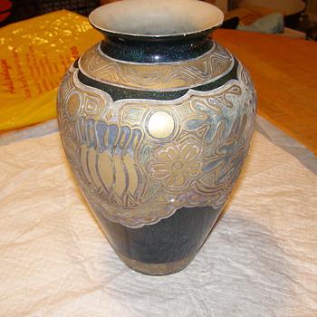 VERY DIFFERANT LOOKING VASE-OR MAYBE POTTERY ART!IM OPEN ON THIS 1 FOR SURE! - Art Pottery