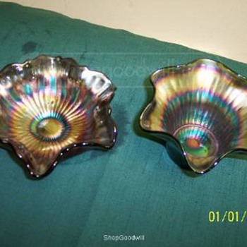 Fenton Stippled Rays Bowl And Dugan Stippled Rays Hat Vase