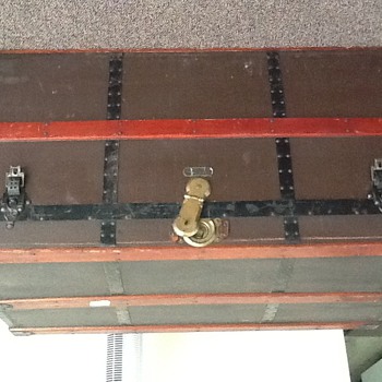 Crouch and Fitzgerald trunk.. No idea of what I have?
