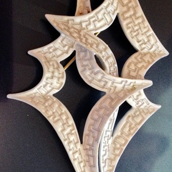 Trifari White Jagged Contemporary Abstract Pin/Brooch - Costume Jewelry