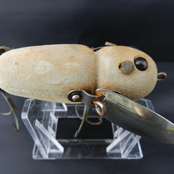 Believed to be a old Heddon Crazy Crawler Mouse (WITH EARS) 