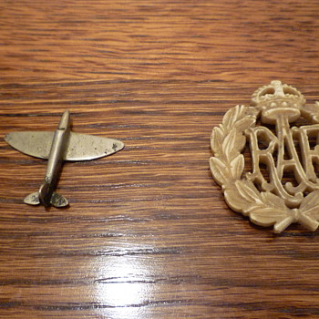 WW11 Trench Art ? - Military and Wartime