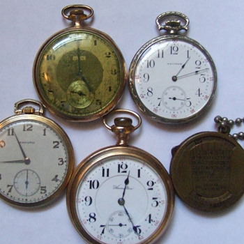 Small collection of old pocket watches & 1941-46 calendar