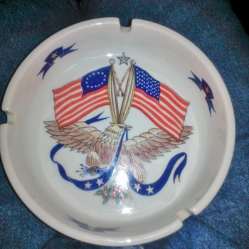 American Flag And Eagle Ashtray - Tobacciana