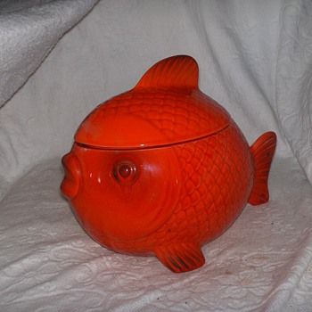 metlox red fish.  Anyone know anything about it? - Kitchen