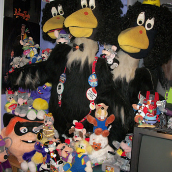 Chuck E. Cheese 'Warblettes' Robot - Advertising