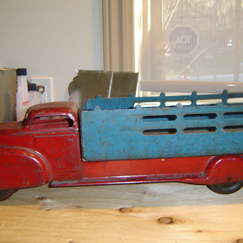 1940's Marx 20" truck