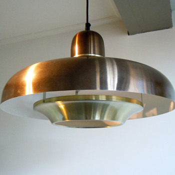Space ship ceiling lights