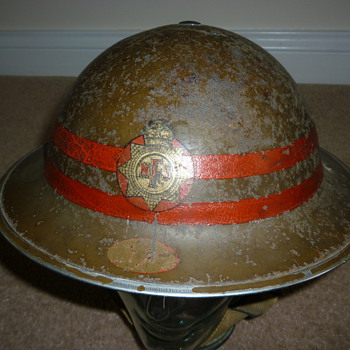 Senior Fire Officer WW11 steel helmet. - Military and Wartime