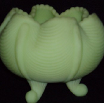 Satin glass three footed rose bowl. - Art Glass