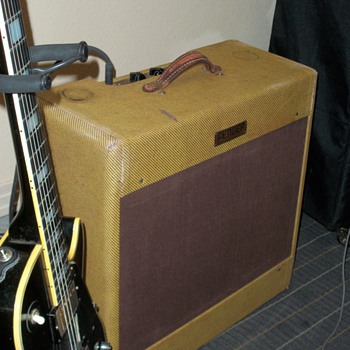 My 1954 Fender Bassman next to my 1968 Les Paul Custom Black Beauty