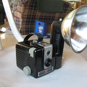 Kodak Brownie Hawkeye Camera Flash Model - Cameras