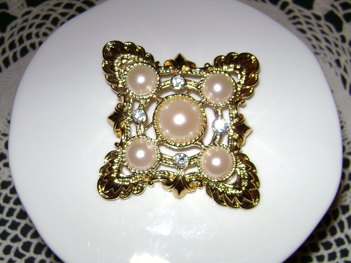 KJL for Avon Brooch Collectors Weekly