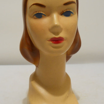 1940's Mannequin bust that came boxed with Minature Hat Patterns 