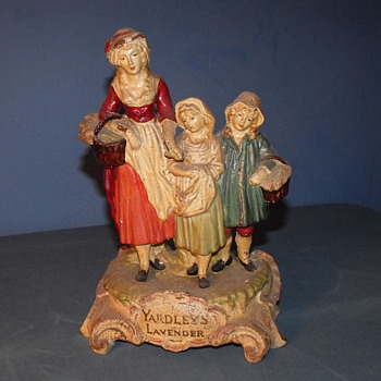 Mystery Yardley's Lavender figurine 