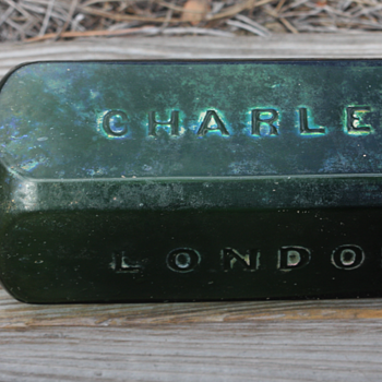~~~Old Cordial Gin Bottle~~~ - Bottles