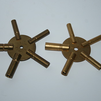 clockwork toy multi keys - Toys