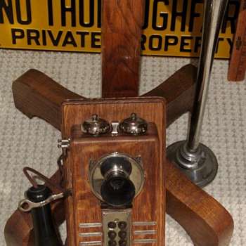 Switchboard oak Phone - Telephones