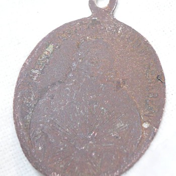 Devotion pin - Fine Jewelry