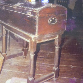 Trunk or seaman's chest