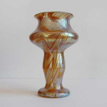 Lötz Phänomen,  1/104  1901, Thea decoration. - Art Glass