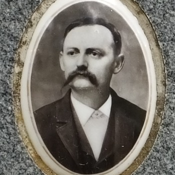 A Few More Pics From My Cemetery Headstone Photograph Collection. - Photographs