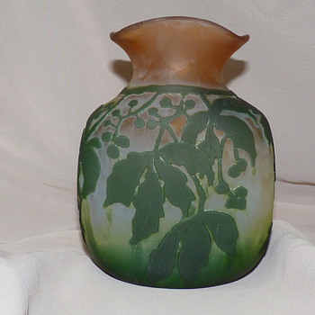 Legras cameo vase.  - Art Glass