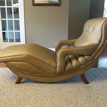 Contour Lounge Chair
