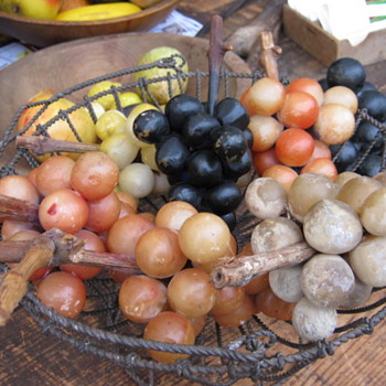 Stone fruit, and a brush with Ron Keno