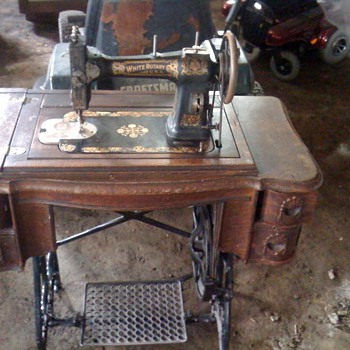 Sewing machine White Rotary USA