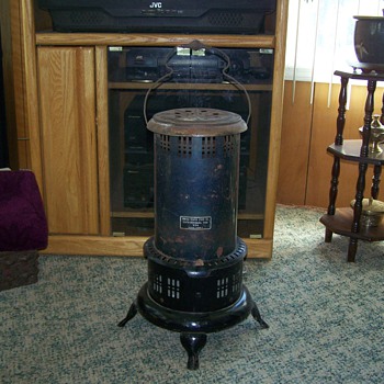 Vintage Kerosene Heater US Stove Company Model US89P