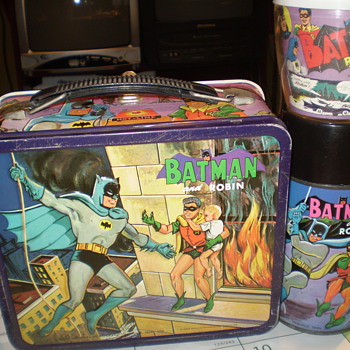 Batman and Robin Lunchbox w/ Thermos & MUG