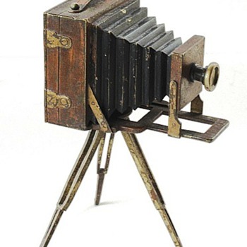 Camera Novelty: Ringer for Hotel Bellhops