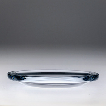 Six small plates with engraved floral motifs, Gerda Strömberg - Strömbergshyttan 1933-35. - Art Glass