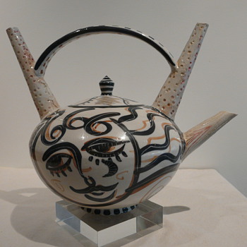 FANTASY TEAPOT BY GINNI JONES '93