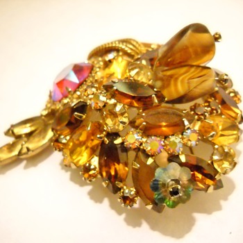 Faux Topaz Juliana Vintage Brooch - Costume Jewelry