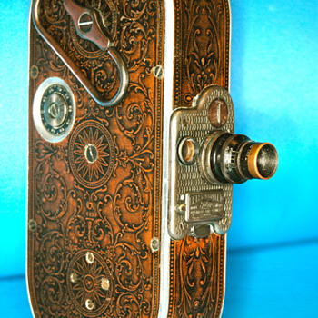Vintage 1928 Bell & Howell Filmo Cine 16mm.  Any idea on value? - Cameras