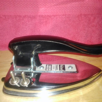 Vintage Valiant 50s/60s Travel Iron! - Sewing