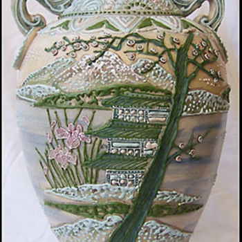 FABULOUS KUTANI / KAGA WARE JAPANESE POTTERY VASE 1800's * MORIAGI * 