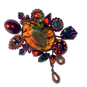 Vintage Vendome Brooch - Costume Jewelry