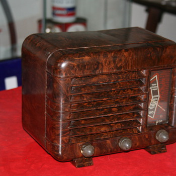 bakelite radio