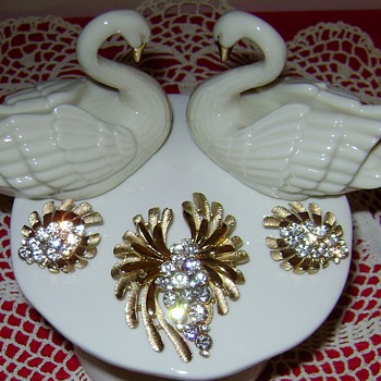 Trifari Pin and Earrings - Costume Jewelry