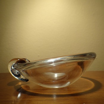 VINTAGE STEUBEN ASHTRAY - Art Glass
