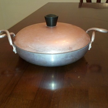 Wear-Ever 7" skillet No.2107