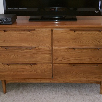 Refinished mid century 6 Drawer Dillingham Dresser