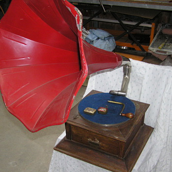 Zonophone His Masters Voice Compton C1917